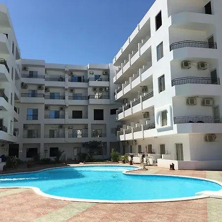 Отель El Makramia Compound